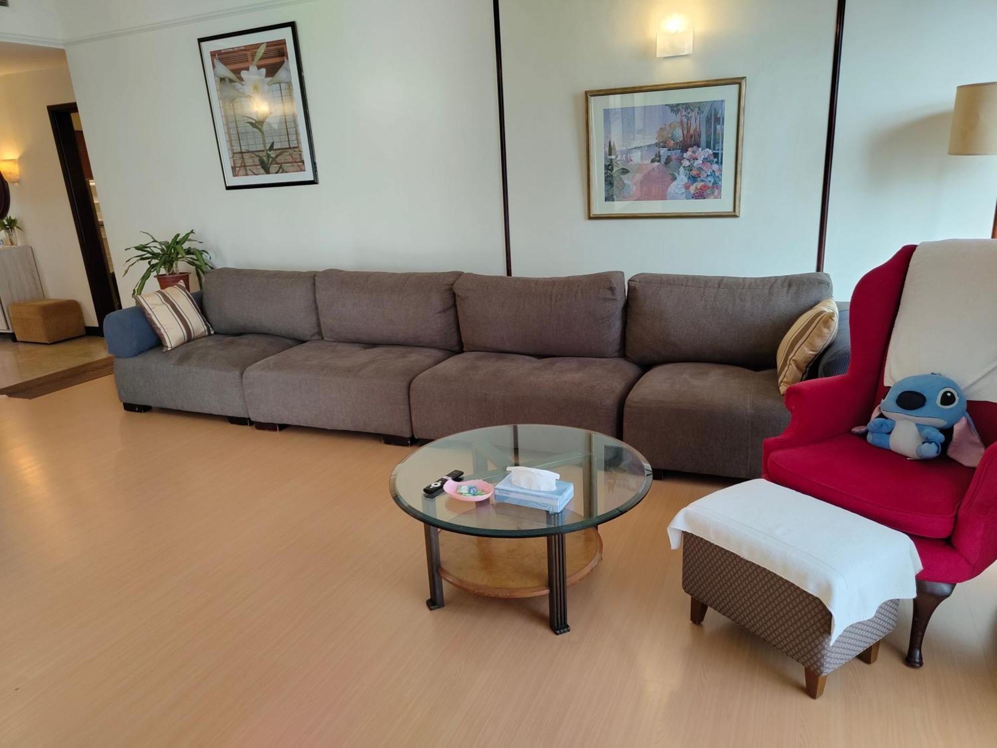 Times Square Services Star At East Lobby Pangsapuri