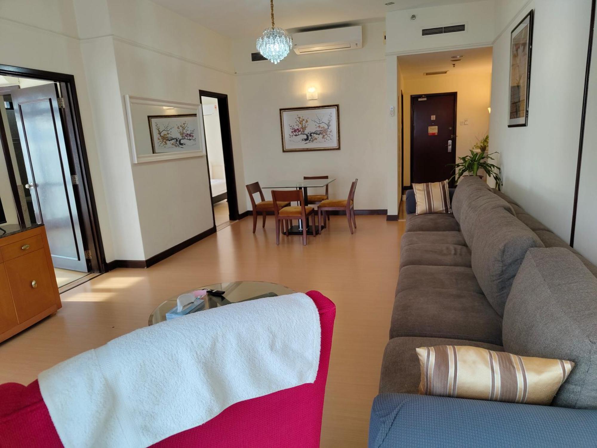Times Square Services Star At East Lobby Pangsapuri