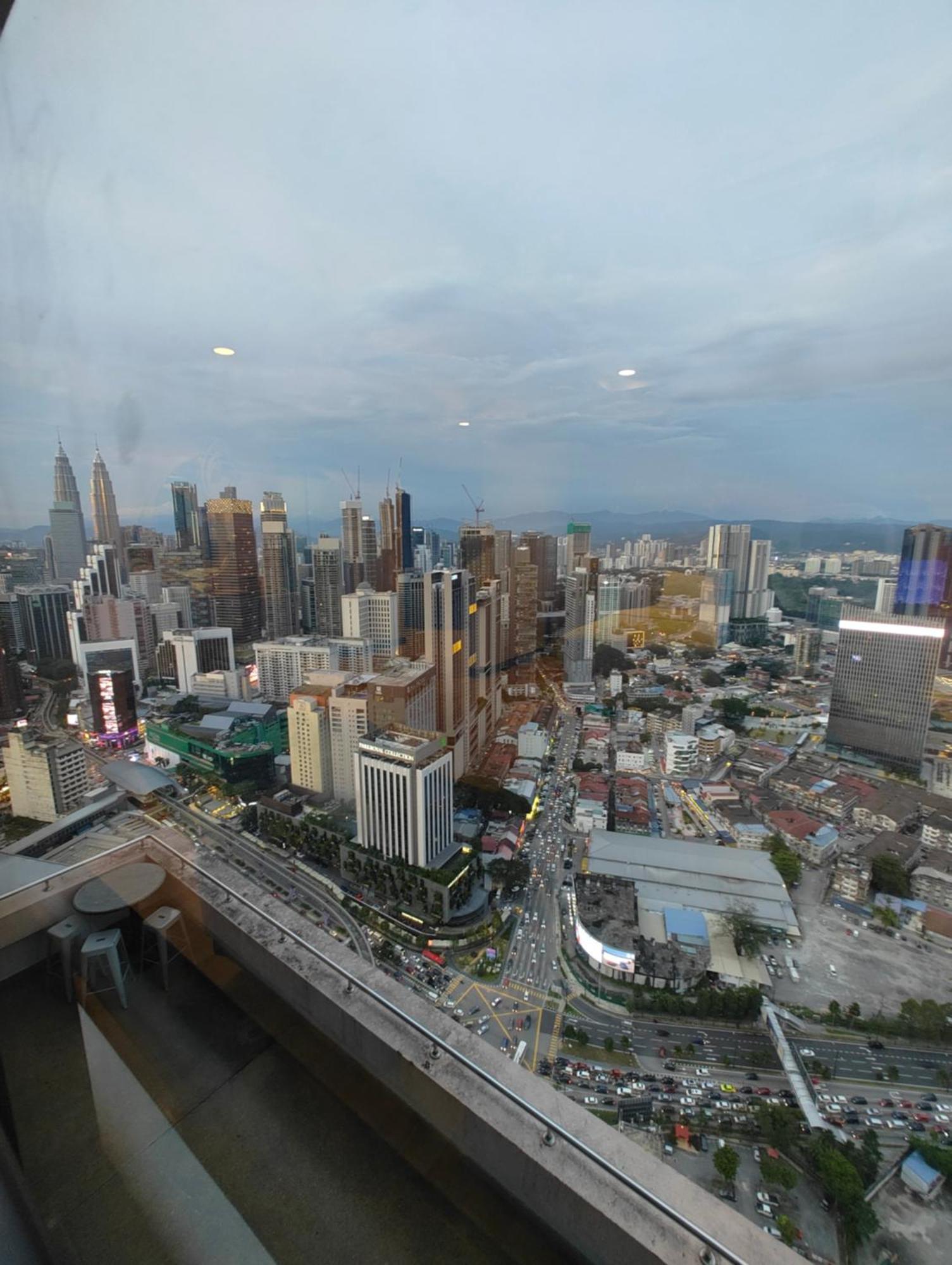 Pangsapuri Times Square Services Star At East Lobby Kuala Lumpur