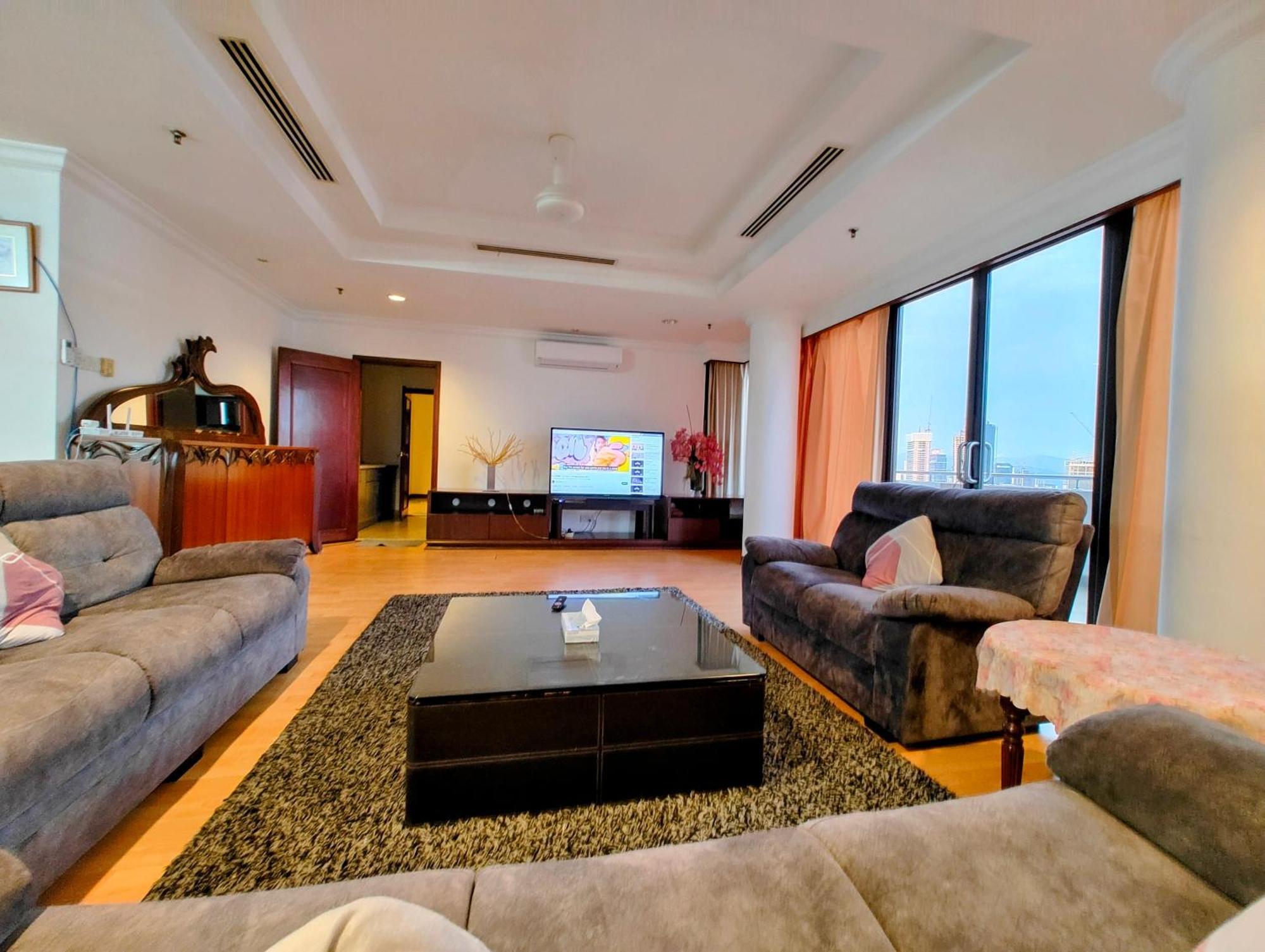 Pangsapuri Times Square Services Star At East Lobby Kuala Lumpur