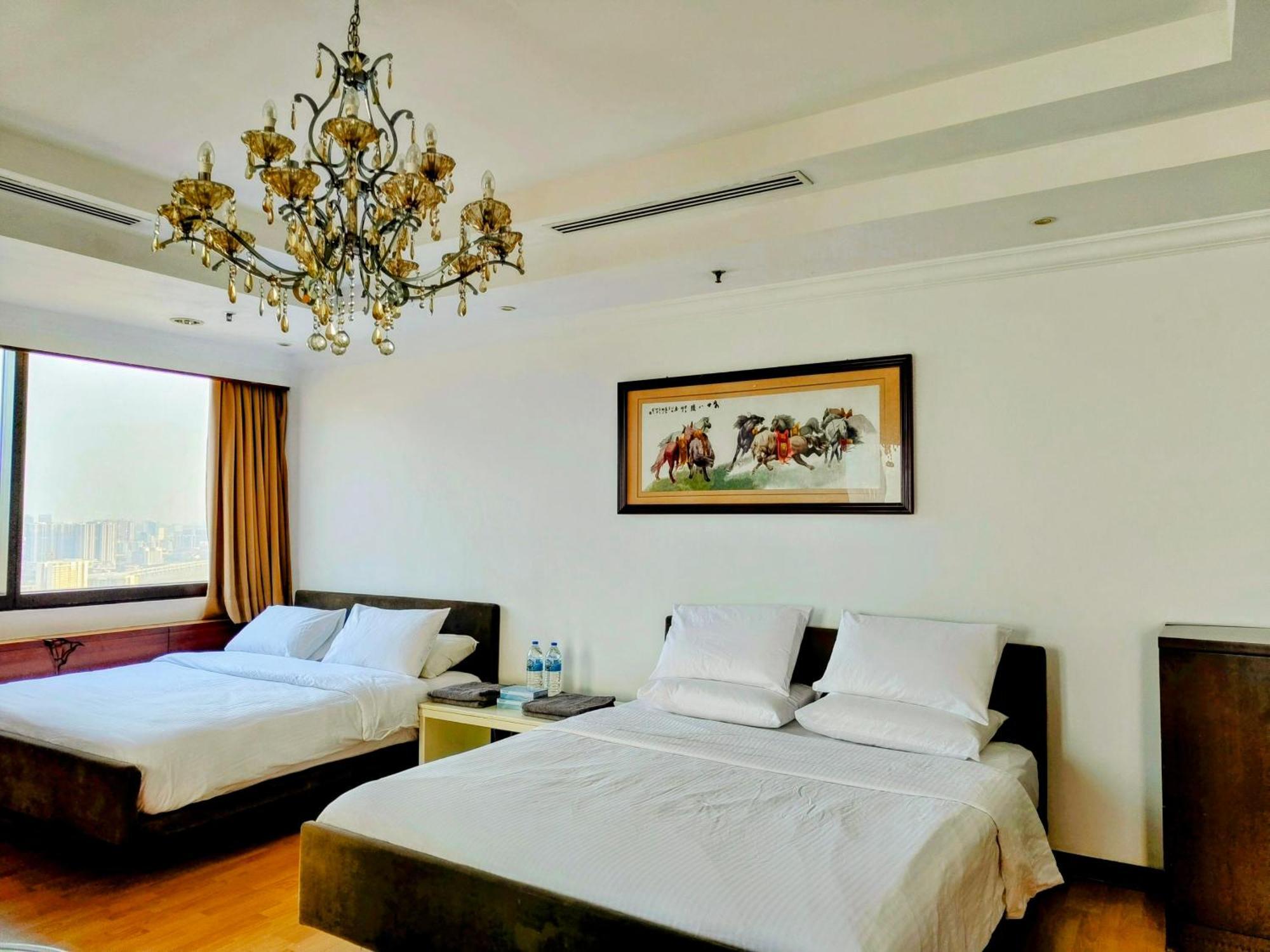 Times Square Services Star At East Lobby Kuala Lumpur