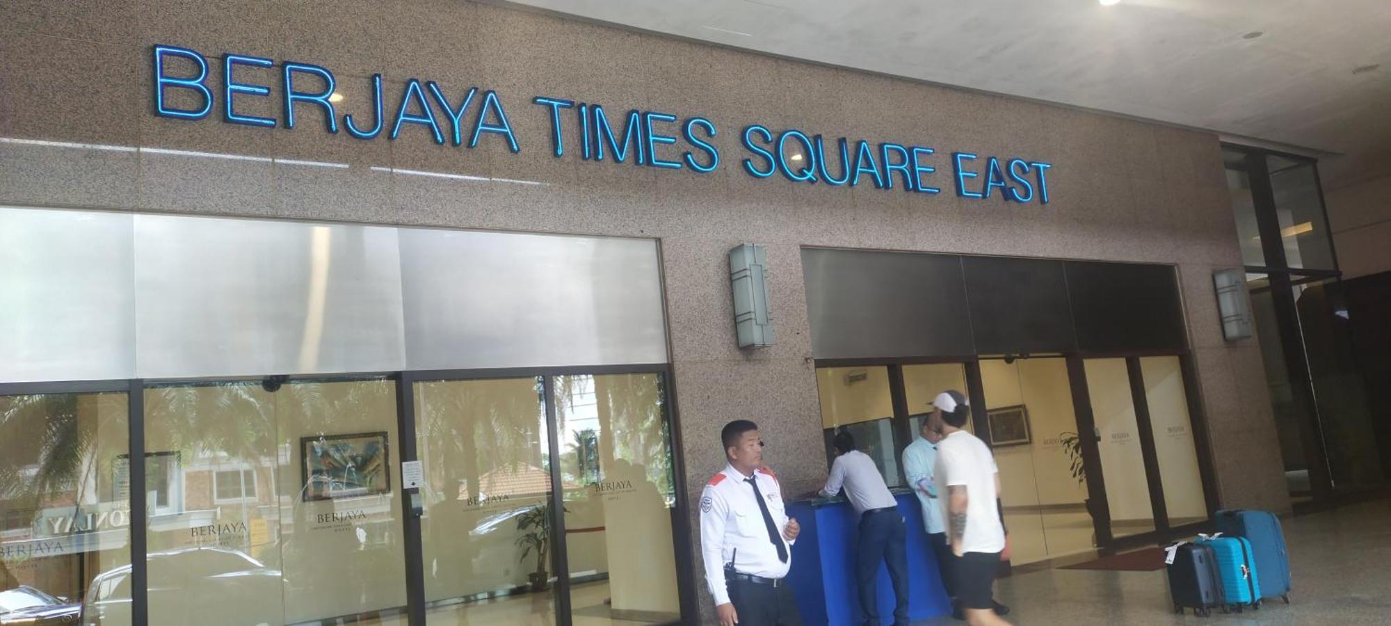 Pangsapuri Times Square Services Star At East Lobby *