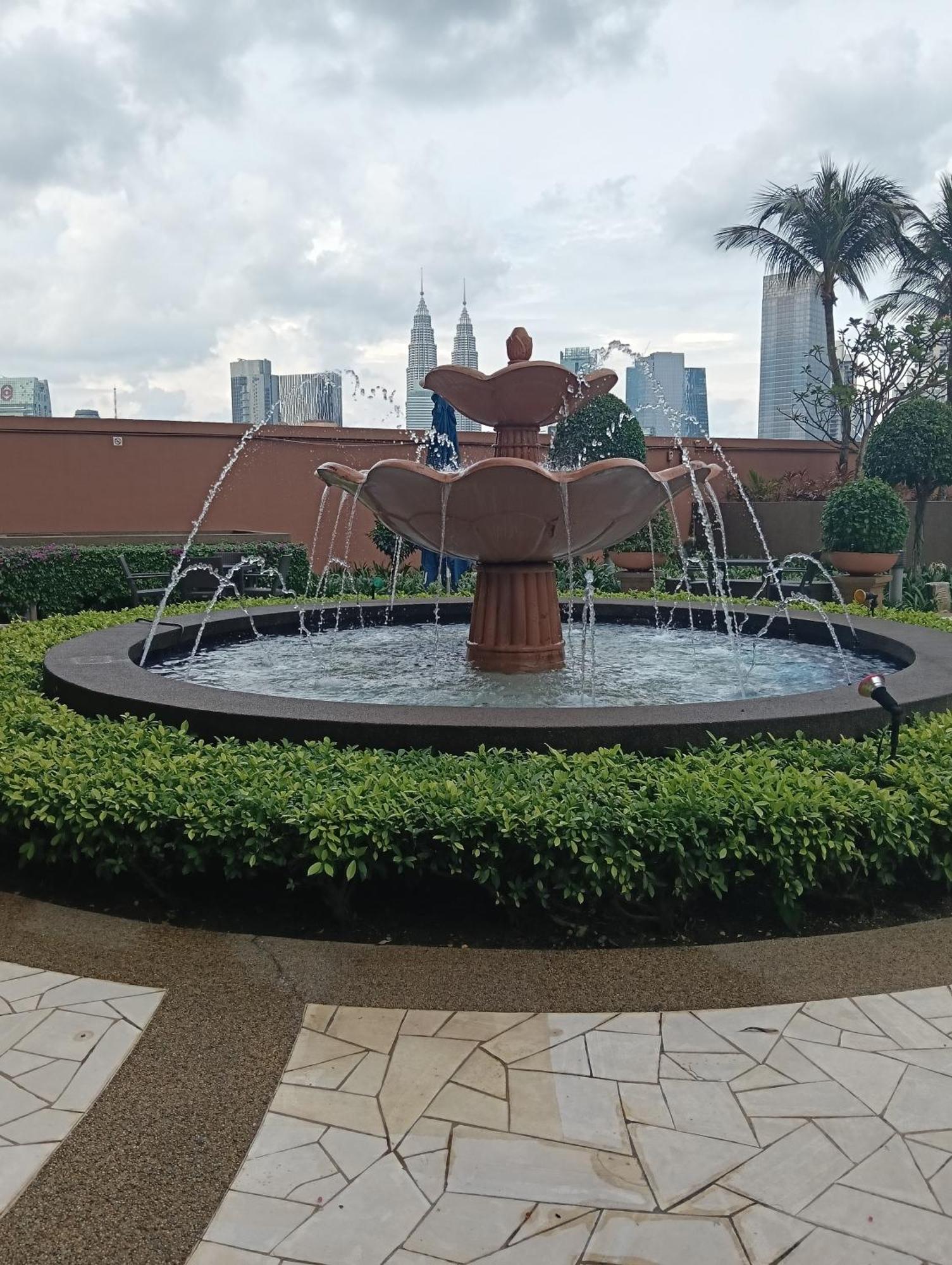 Times Square Services Star At East Lobby Pangsapuri Kuala Lumpur