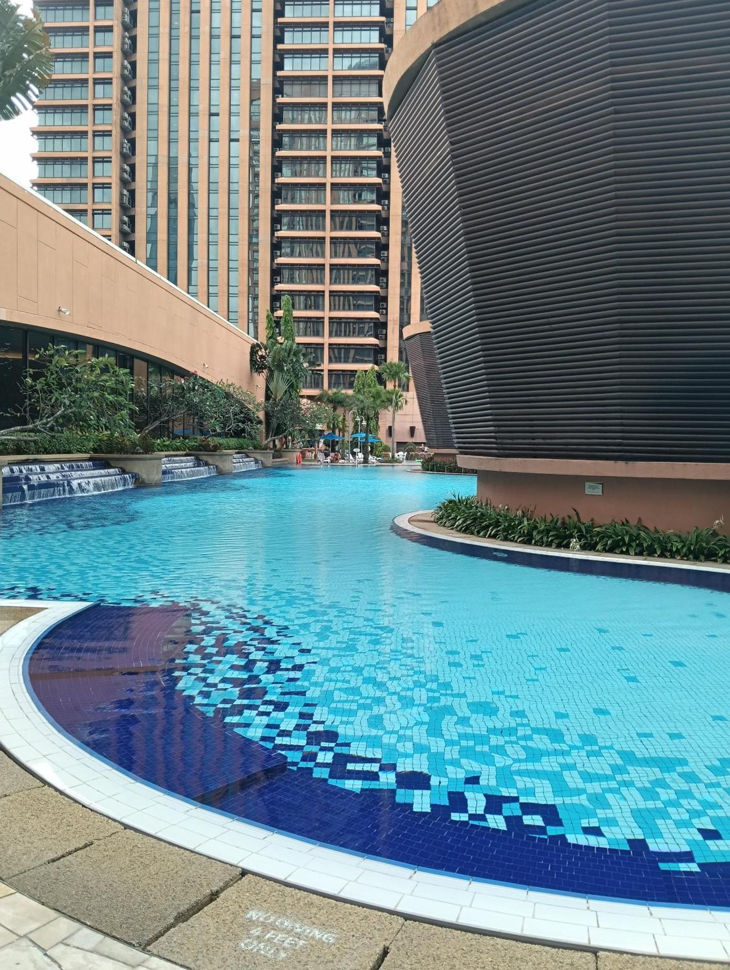 Times Square Services Star At East Lobby Pangsapuri Kuala Lumpur